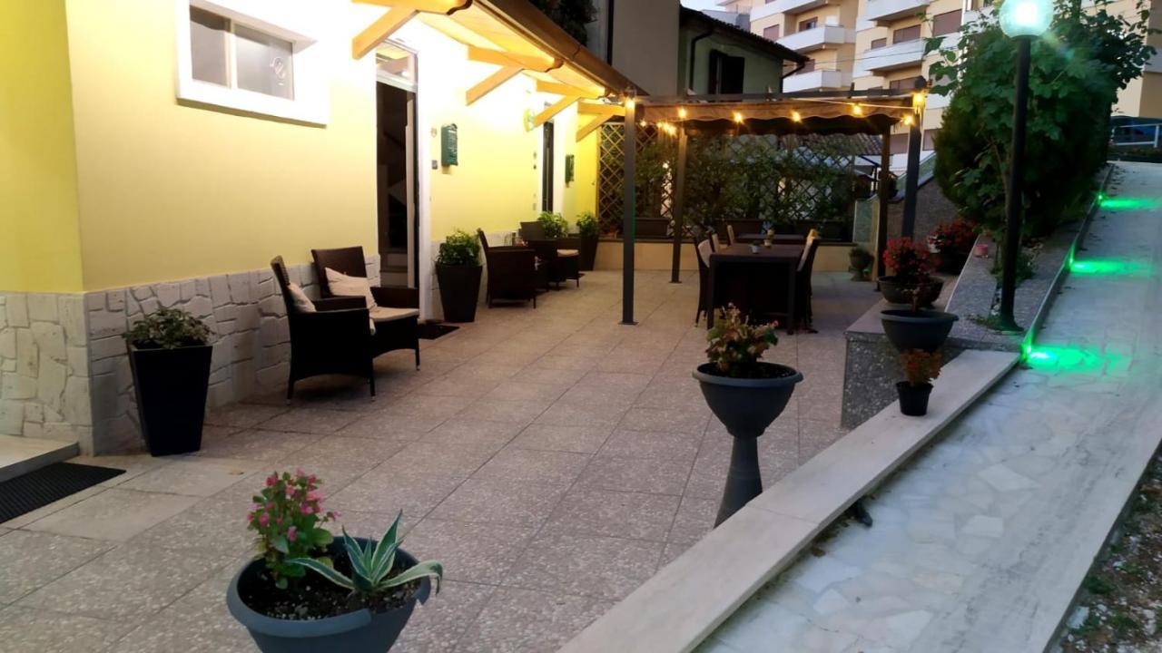 Il Roseto Bed & Breakfast Frosinone Dış mekan fotoğraf