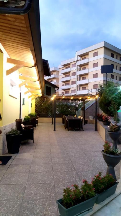 Il Roseto Bed & Breakfast Frosinone Dış mekan fotoğraf